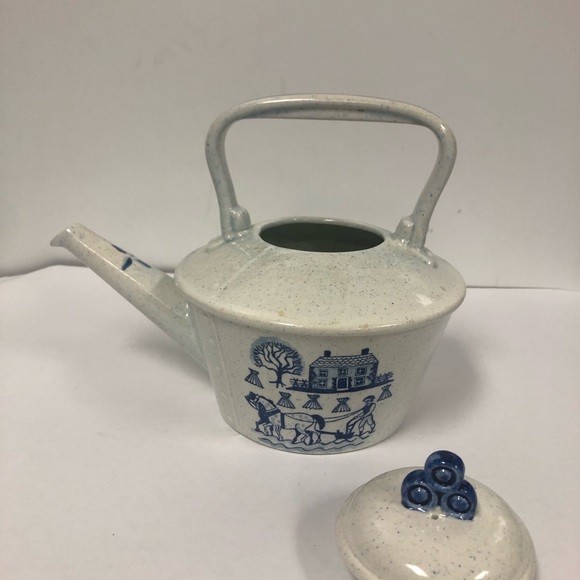 Poppytrail by Metlock Blue & White Ceramic Teapot - Picture 3 of 4